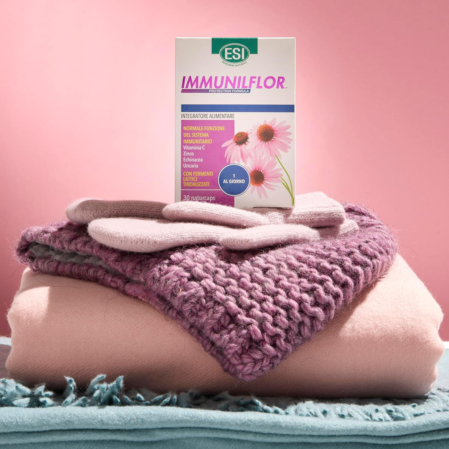 ESI - Immuniflor, Integratore Alimentare a Base di Fermenti Lattici e Vitamina C, Favorisce le Difese Immunitarie Contro i Malanni Tipici della Stagione Invernale, Senza Glutine, 30 Naturcaps